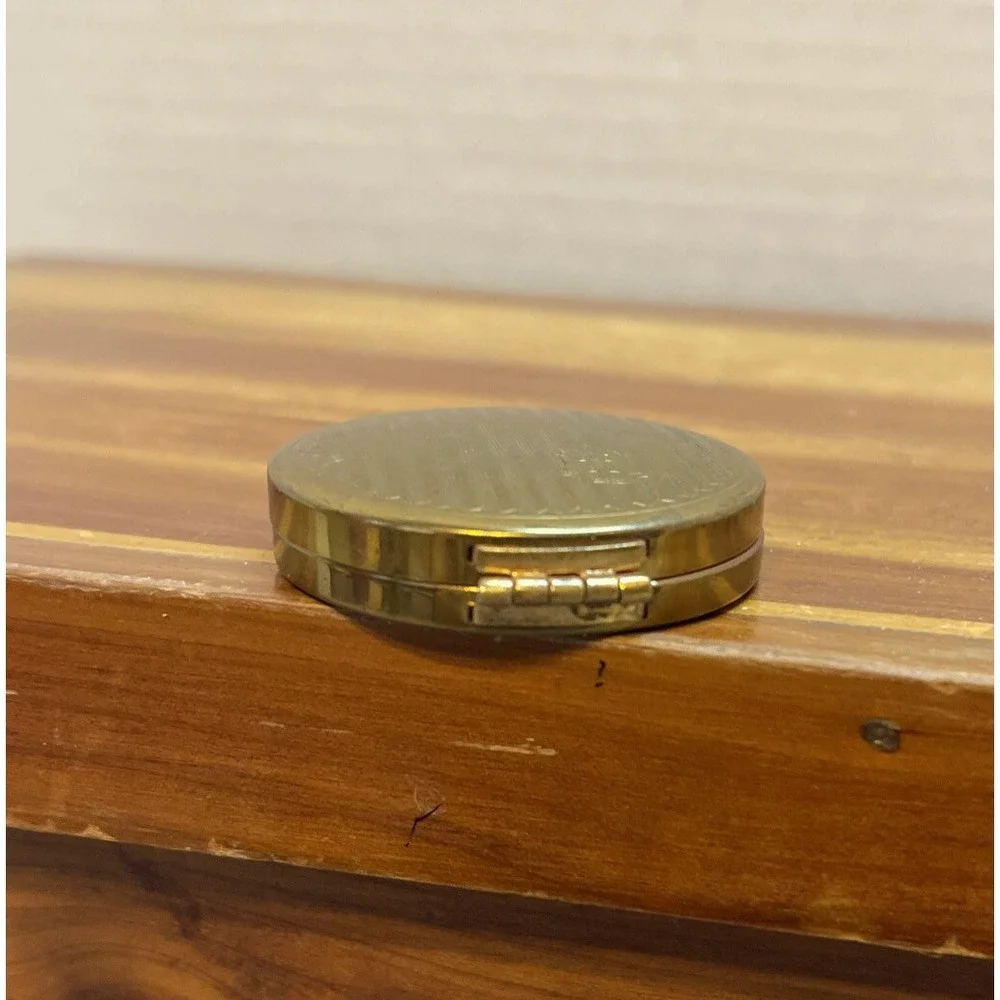 Vintage Vivaudou‎ Rouge Compact Brass Etched Refillable